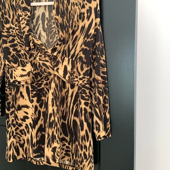 New York & Co Stretch Deep V-Neck Animal Print Blouse w/3/4 Sleeves. Size Large - Picture 2 of 12